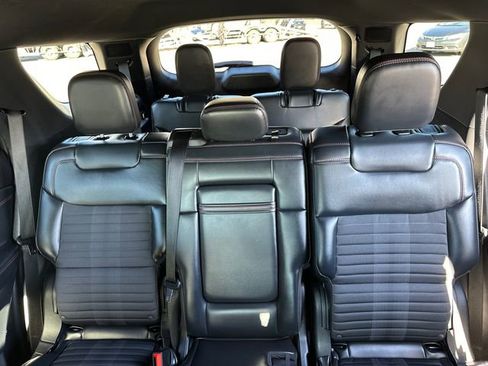 Used 2025 Ford Explorer ST-Line w/ ST-Line Street Pack image 34