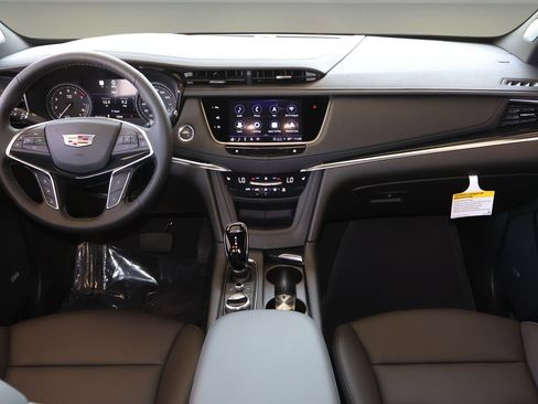 New 2026 Cadillac XT5 Premium Luxury image 14