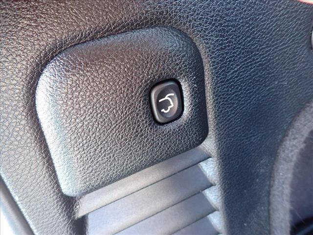 Used 2018 Jeep Grand Cherokee Limited RWD image 9