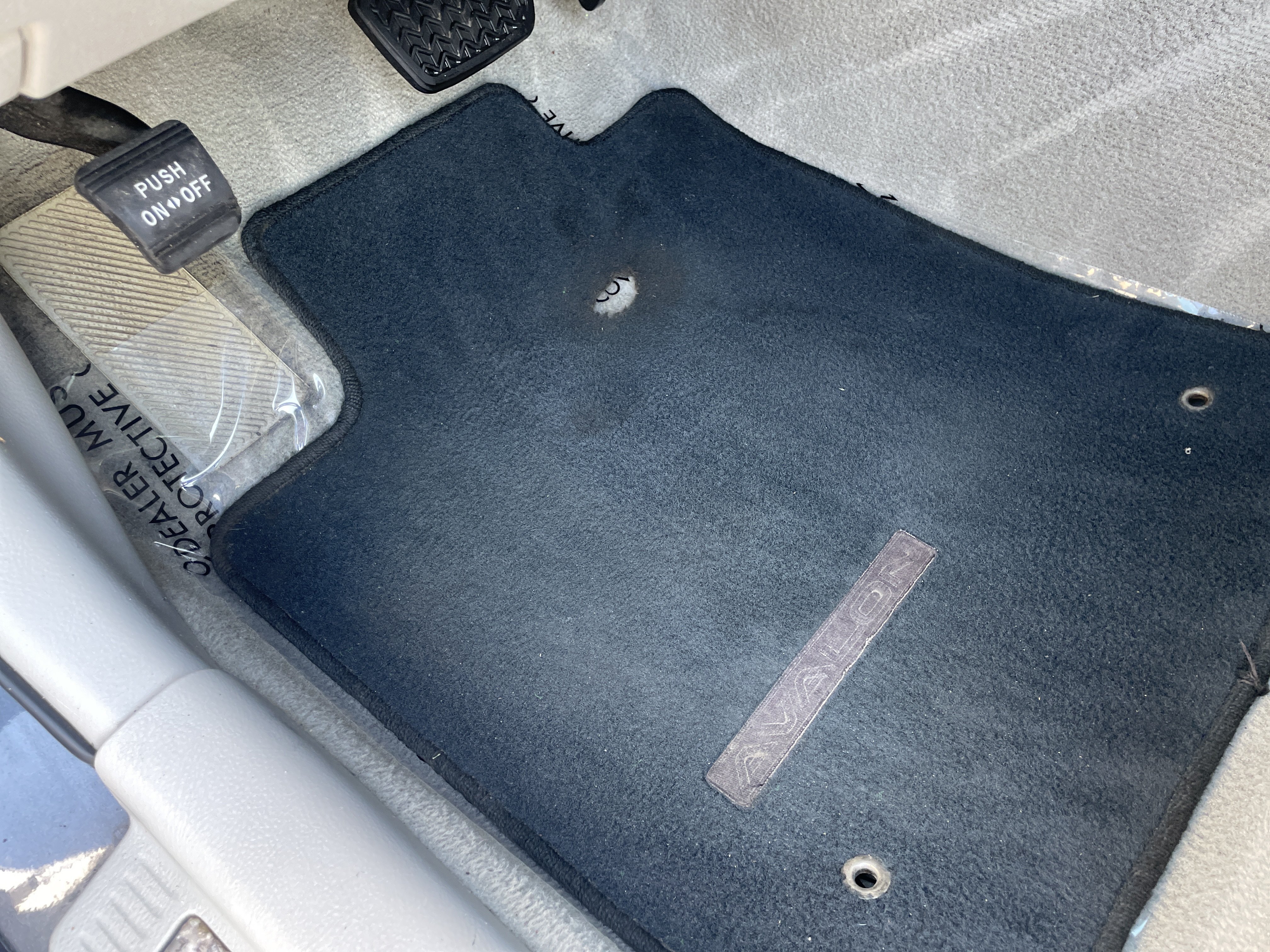 Used 2011 Toyota Avalon FWD image 16