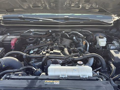 Used 2024 Toyota Tacoma TRD Off-Road image 31