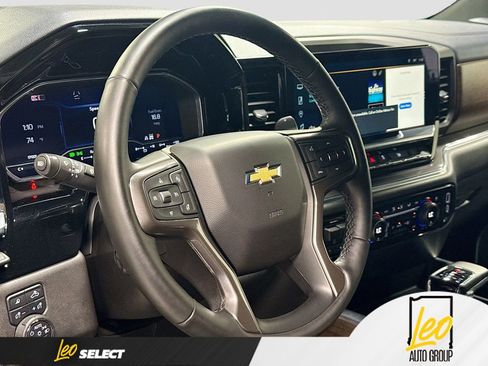 Used 2024 Chevrolet Silverado 1500 High Country w/ High Country Premium Package AWD/4WD image 11