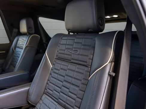 Used 2022 Cadillac Escalade Sport Platinum w/ LPO, ONYX Package AWD/4WD image 63