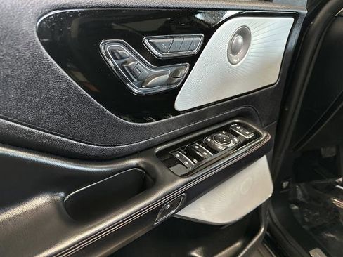 Used 2020 Lincoln Aviator Reserve w/ Equipment Group 202A image 32