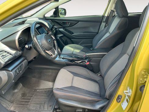 Used 2021 Subaru Crosstrek 2.0i Premium w/ Moonroof Package AWD/4WD image 9