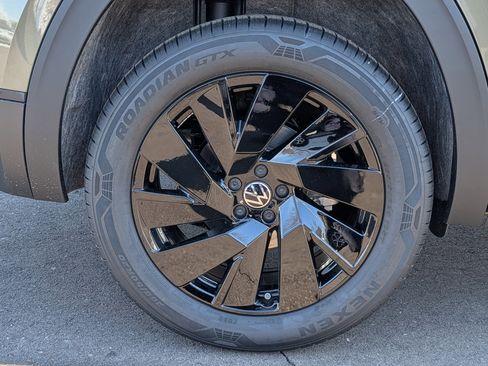 New 2026 Volkswagen Atlas SE AWD/4WD image 5