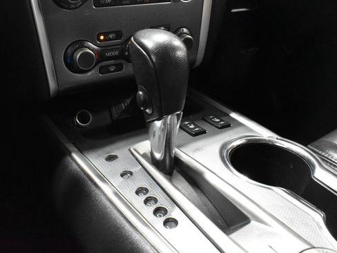 Used 2019 Nissan Pathfinder SL AWD/4WD image 20