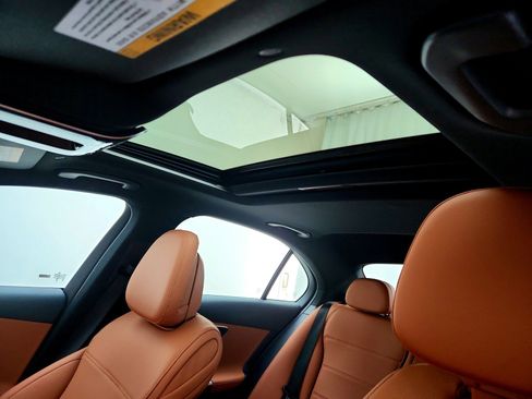 Used 2025 Mercedes-Benz C 300 Sedan image 17