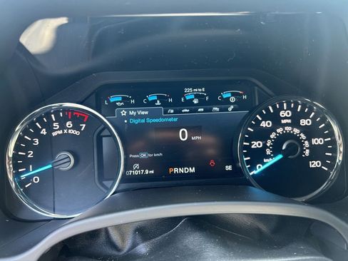 Used 2020 Ford F150 Lariat w/ Equipment Group 502A Luxury AWD/4WD image 21