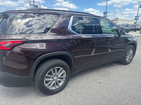 Used 2023 Chevrolet Traverse LT FWD image 5