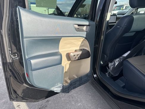 New 2026 Ford Maverick Lariat image 18