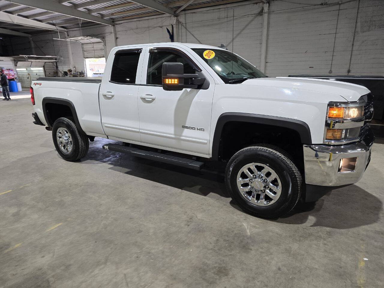 Used 2015 Chevrolet Silverado 2500 LT w/ LT Convenience Package AWD/4WD image 17