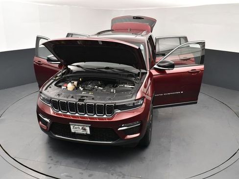 Used 2023 Jeep Grand Cherokee Limited w/ Luxury Tech Group II image 26