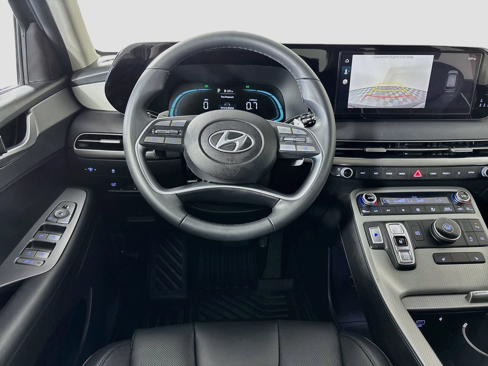 Used 2025 Hyundai Palisade SEL FWD image 23