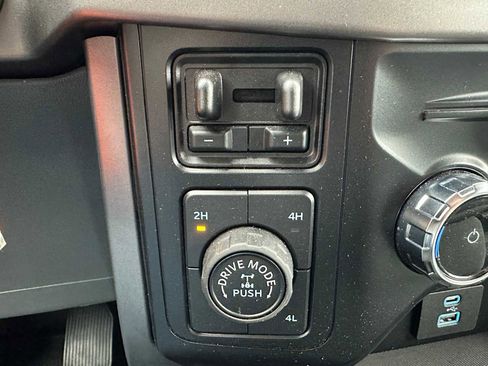 Used 2024 Ford F150 XLT w/ Tow/Haul Package image 29