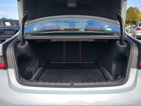 Used 2026 BMW 330i Sedan w/ M Sport Package image 14