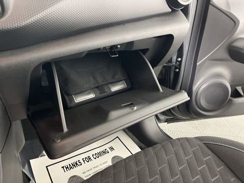 Used 2021 Nissan Kicks S image 37