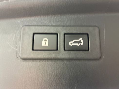 Used 2023 Subaru Outback Limited image 31