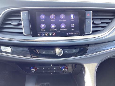 Used 2021 Buick Enclave Essence image 20