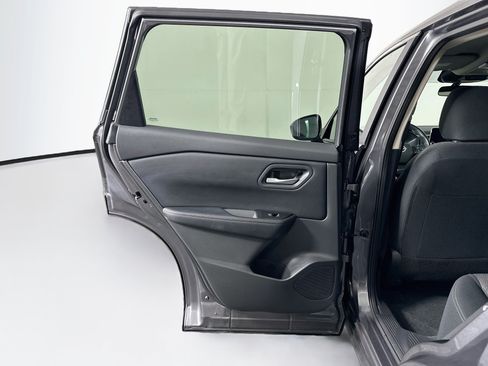 Used 2026 Nissan Rogue SV FWD image 25