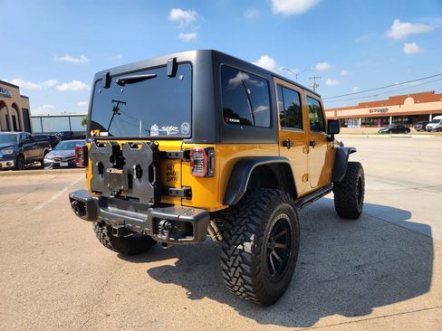 Used 2014 Jeep Wrangler Unlimited Sport w/ Power Convenience Group AWD/4WD image 5