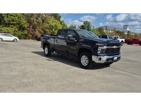 Certified 2024 Chevrolet Silverado 2500 LT image 2