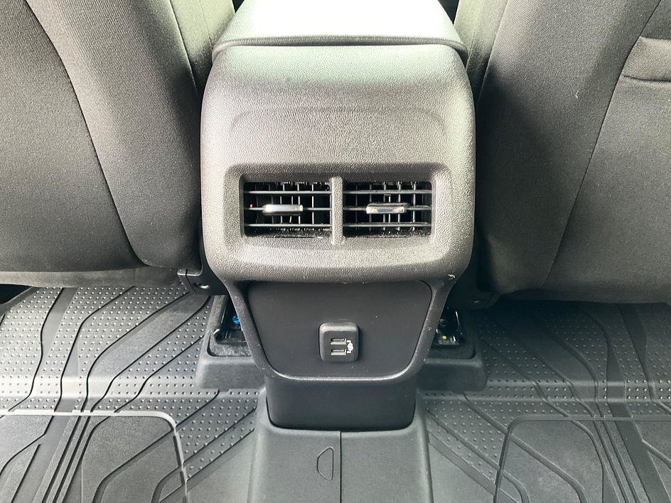 Used 2024 Chevrolet Equinox LT AWD/4WD image 32