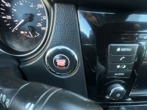 Used 2019 Nissan Rogue SV AWD/4WD image 20