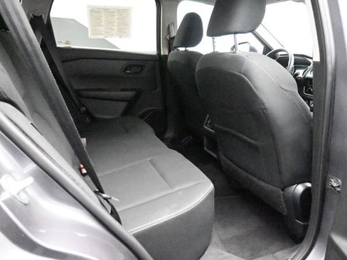 Used 2024 Nissan Rogue S image 23