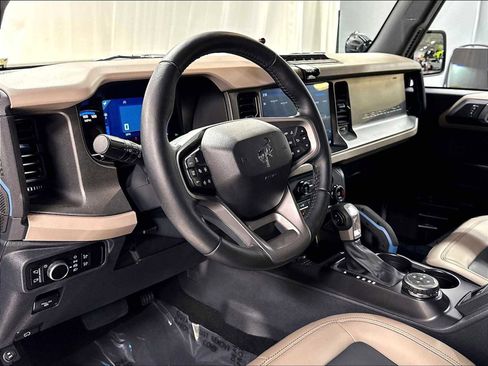 Used 2024 Ford Bronco Wildtrak AWD/4WD image 6