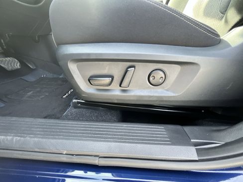 Used 2026 Nissan Rogue SV AWD/4WD image 16