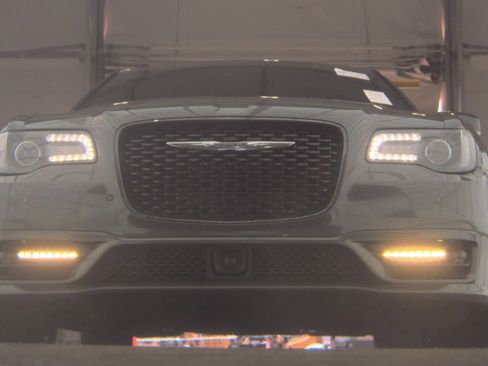 Used 2017 Chrysler 300 S w/ Safetytec Plus Group RWD image 14