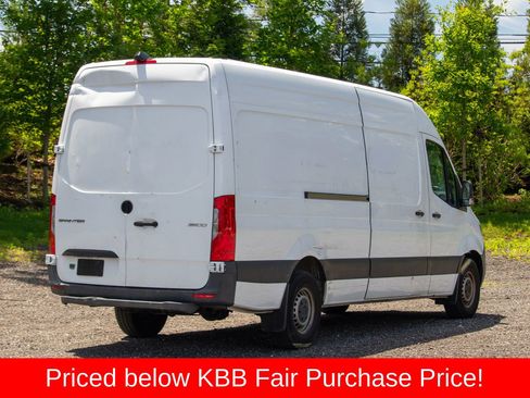 Used 2021 Mercedes-Benz Sprinter 2500 image 7