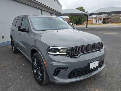 Used 2022 Dodge Durango SXT w/ Blacktop Package image 4