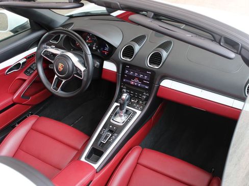 Used 2019 Porsche 718 Boxster image 14