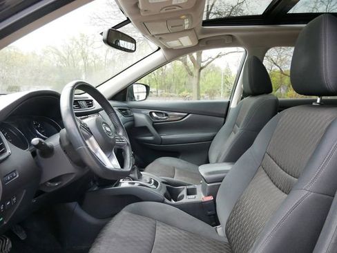 Used 2017 Nissan Rogue SV AWD/4WD image 8