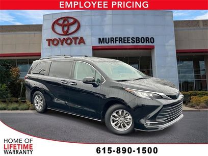 Used 2022 Toyota Sienna XLE