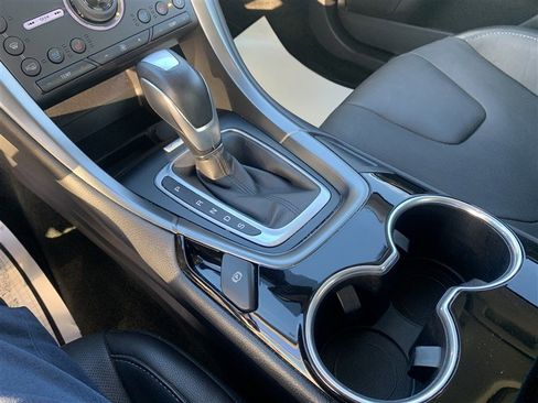 Used 2016 Ford Fusion Titanium FWD image 17