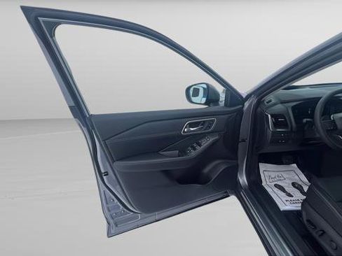 New 2026 Nissan Rogue Platinum w/ Platinum Premium Package image 30