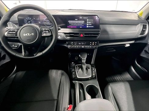 Used 2026 Kia Seltos EX FWD image 6