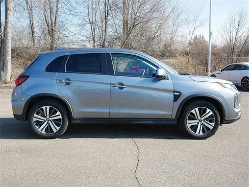 Used 2025 Mitsubishi Outlander Sport ES image 8