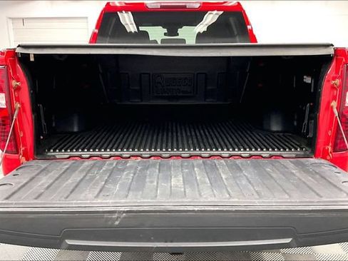Used 2022 Chevrolet Silverado 1500 LT AWD/4WD image 32