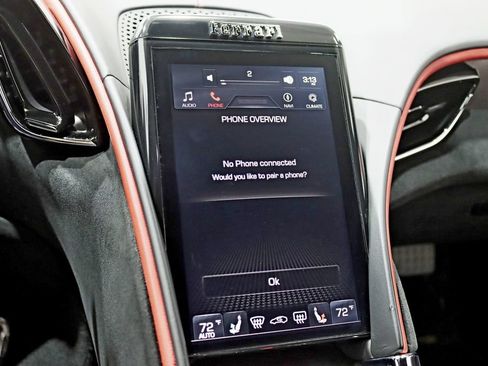 Used 2021 Ferrari Roma RWD image 24