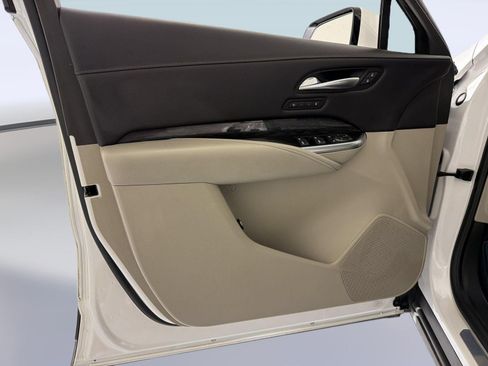 Used 2023 Cadillac XT4 Premium Luxury w/ Cold Weather Package FWD image 13
