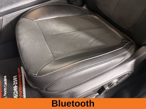Used 2023 Jeep Grand Cherokee L Laredo AWD/4WD image 12