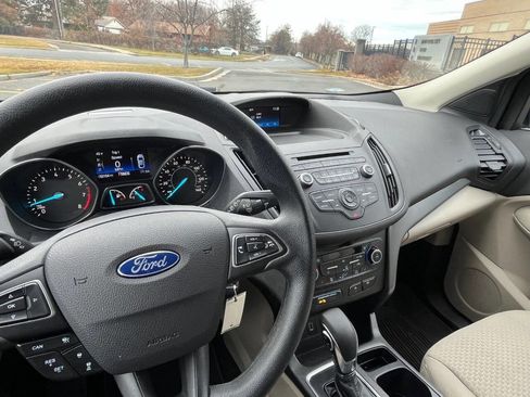 Used 2018 Ford Escape SE w/ Ford Safe & Smart Package image 11