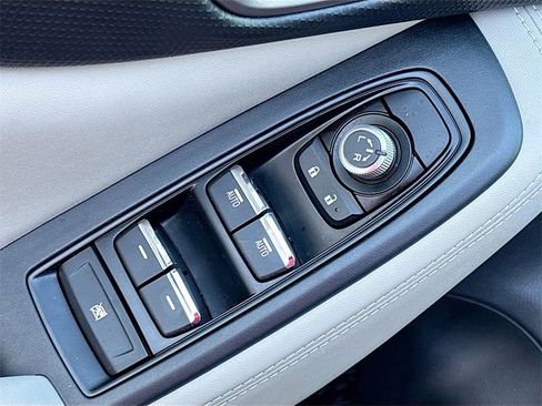 Used 2021 Subaru Forester Limited image 18