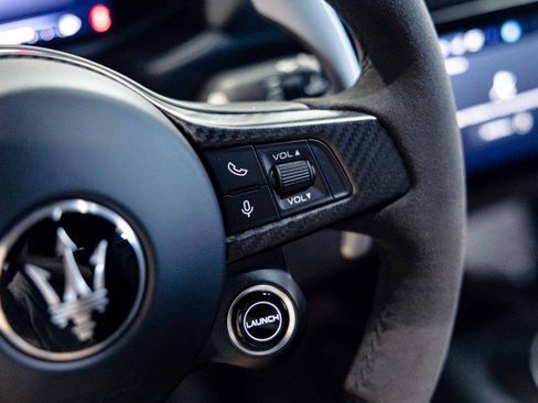 Used 2022 Maserati MC20 Coupe image 16