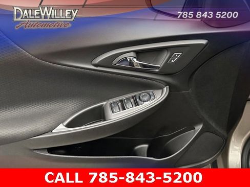 Used 2023 Chevrolet Malibu LT image 18