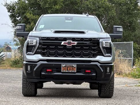 New 2026 Chevrolet Silverado 2500 ZR2 w/ LPO, Dark Essentials Package AWD/4WD image 9